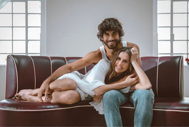 Casal aceitou o convite de Simone e Simaria (Foto: Divulgação)