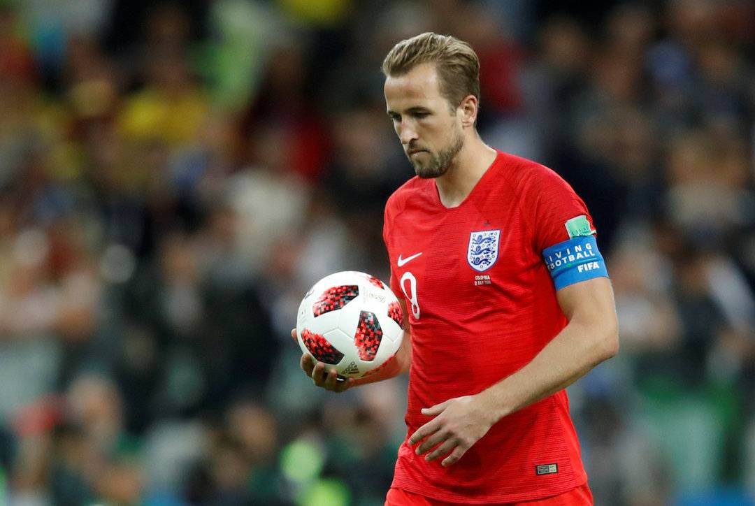 Harry Kane foi entrevistado após vitória da Inglaterra contra a Suécia (Foto: Divulgação)