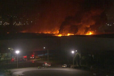 Pavilhão do Riocentro é atingido por incêndio (Foto: Reprodução)