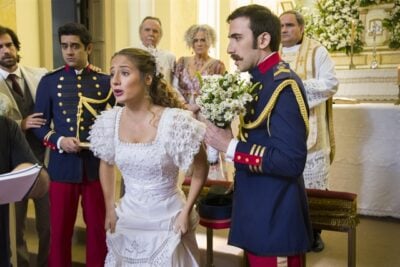 Lídia (Bruna Griphao) e Otávio (Pedro Henrique Müller) em cena de Orgulho e Paixão
(Foto: Globo/Cesar Alves)