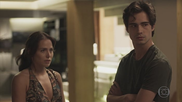 Rosa (Letícia Colin) e Valentim (Danilo Mesquita) em cena de Segundo Sol (Foto: Reprodução/Globo)