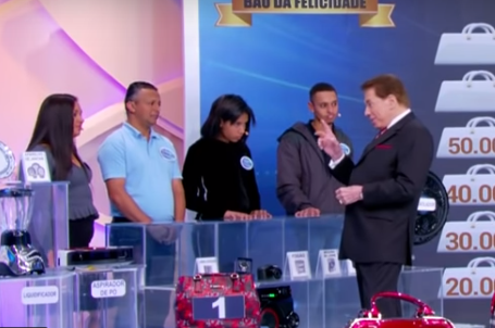 Silvio Santos e família do quadro (Foto: Reprodução)