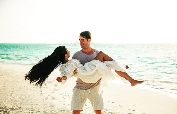 Simaria e o marido espanhol (Foto: Reprodução/Instagram)
