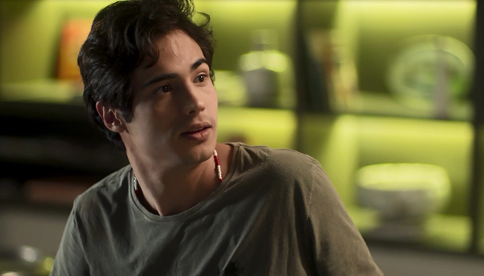 Valentim (Danilo Mesquita) em cena de Segundo Sol (Foto: Divulgação/Globo)
