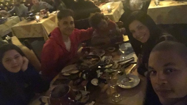 Simony janta com os filhos e o marido após reatar casamento Foto: Reprodução/Instagram