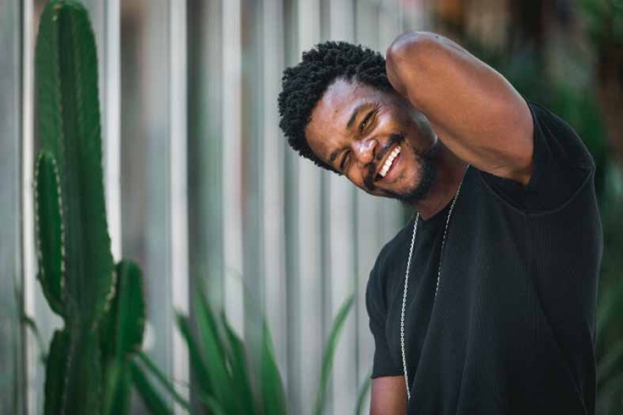 O ator David Junior, de O Tempo Não Para (Foto: Divulgação)