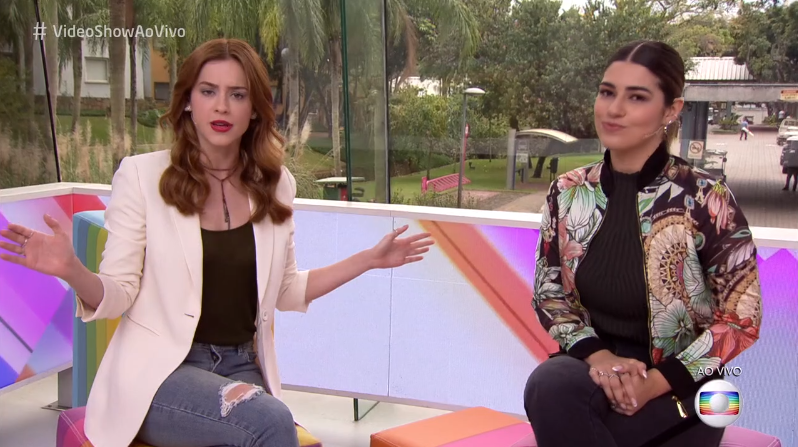 Sophia Abrahão e Vivian Amorim no comando do Vídeo Show (Foto: Reprodução/Globo)