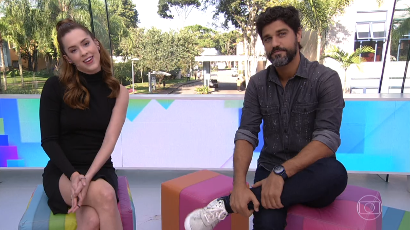A apresentadora Sophia Abrahão e o ator Bruno Cabrerizo no Vídeo Show (Foto: Reprodução/Globo)