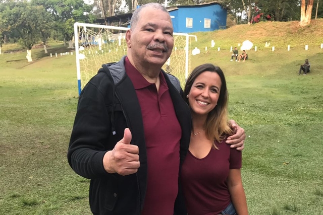 Maguila e a repórter Lívia Laranjeira durante entrevista para o Esporte Espetacular (Foto: Globo/Divulgação)