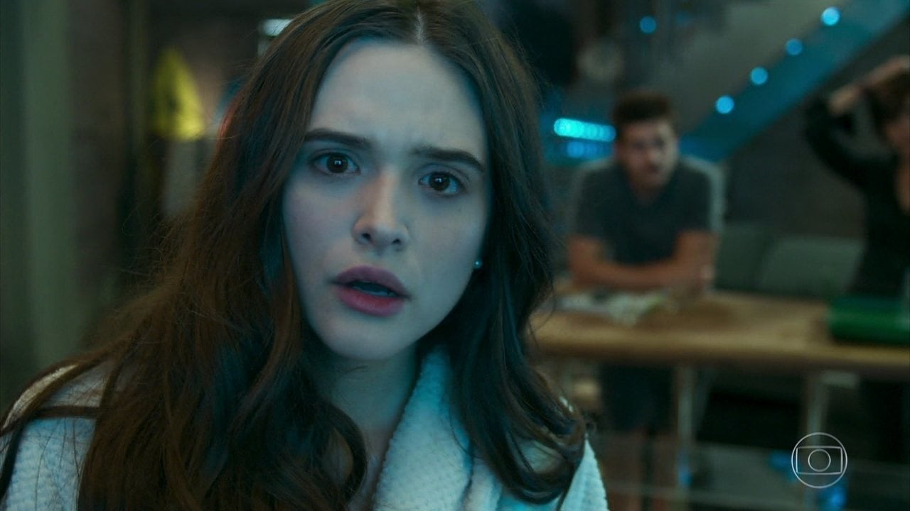 Marocas (Juliana Paiva) em cena de O Tempo Não Para (Foto: Reprodução/Globo)