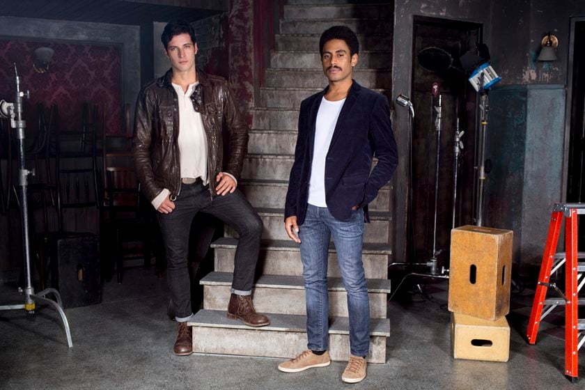 Elenco de Coisa Mais Linda (Foto: Letícia Arruda/ Netflix)