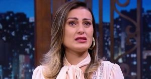 Andressa Urach virou pastora na Igreja Universal (Foto: Reprodução)