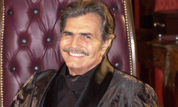 Tarcisio Meira em O Beijo do Vampiro na Globo (Foto reprodução)