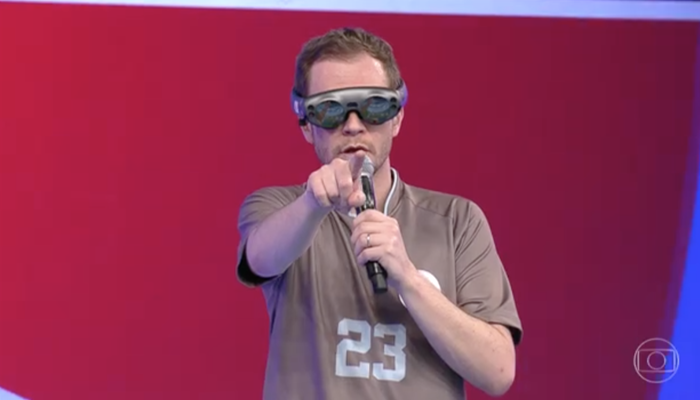 Tiago Leifert usa realidade aumentada no Central da Copa (Foto: Reprodução/Globo)