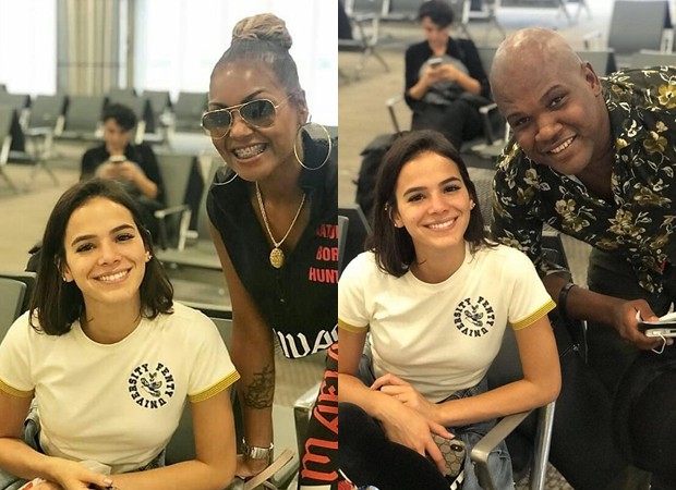 Bruna Marquezine posa com fãs em aeroporto (Foto: Reprodução Instagram)