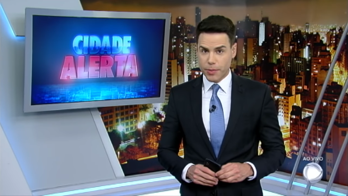 O apresentador Luiz Bacci no Cidade Alerta (Foto: Reprodução/Record)