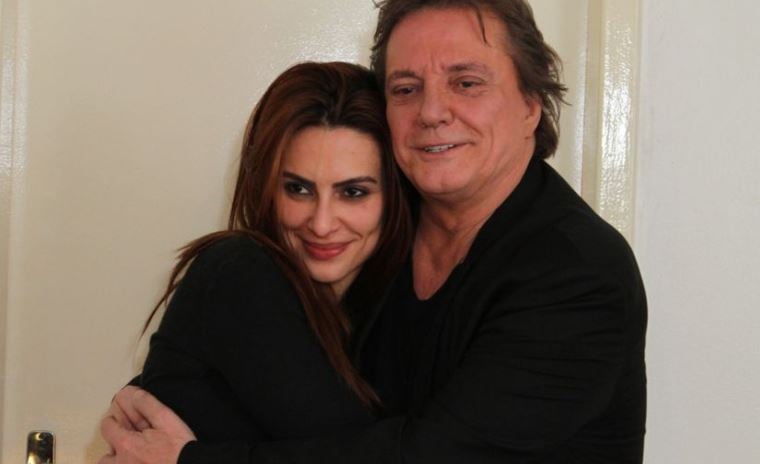 http://tvfoco.uai.com.br/wp-content/uploads/2015/05/Daniela-Mercury.jpg