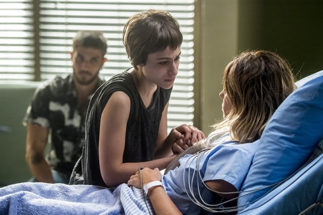 Manu (Luisa Arraes), Luzia (Giovanna Antonelli) e Ícaro (Chay Suede) (Foto: Globo/Estevam Avellar)