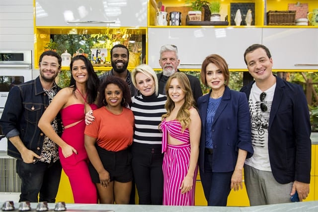 Ana Maria Braga e os participantes do SuperChef Celebridades (Foto: Globo/João Cotta)