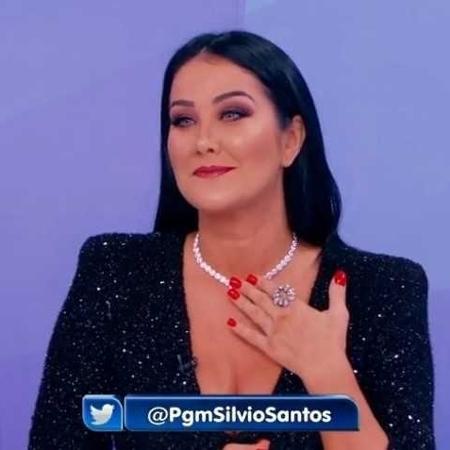 Helen Ganzarolli ganhou colar de Silvio Santos Imagem: Reprodução