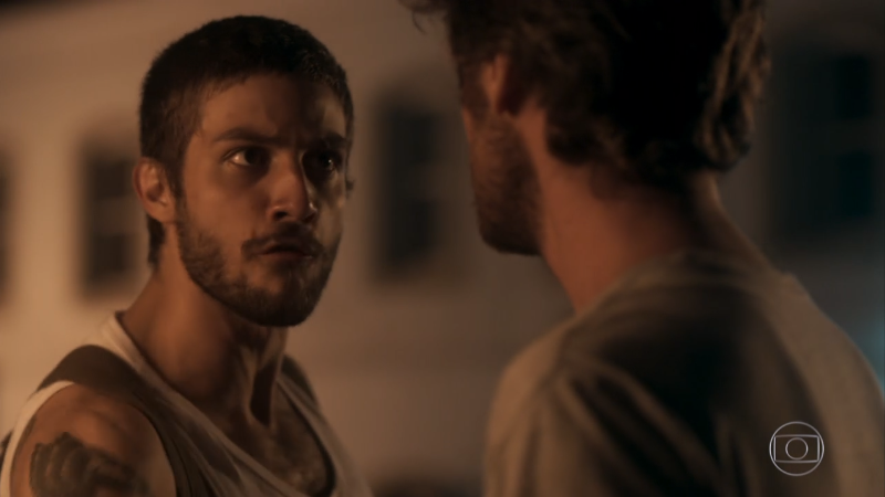 Ícaro (Chay Suede) e Beto (Emilio Dantas) em cena de Segundo Sol (Foto: Reprodução/Globo)