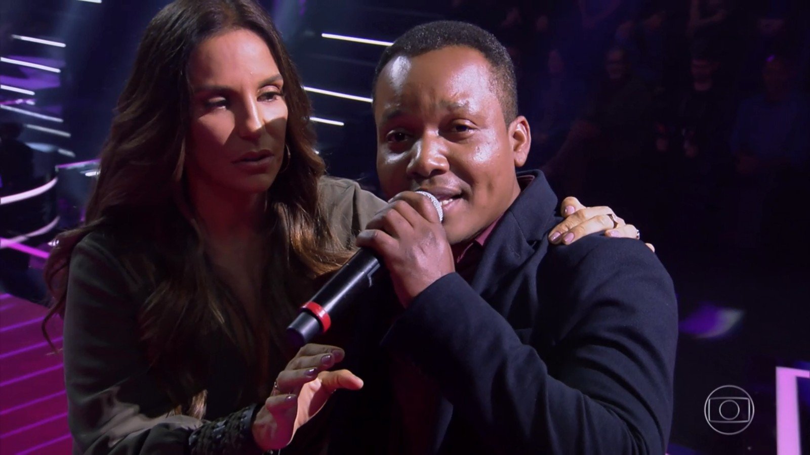Edson Carlos e Ivete Sangalo no The Voice Brasil (Foto: Reprodução)