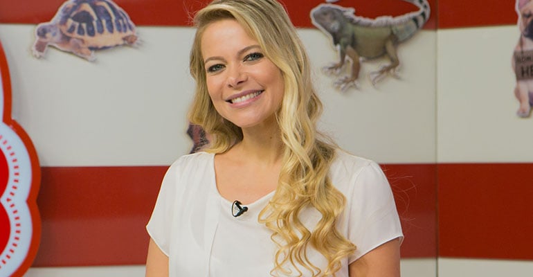 Jacke revela dificuldade em se livrar da imagem de apresentadora infantil. (Foto: Divulgação/RedeTV)