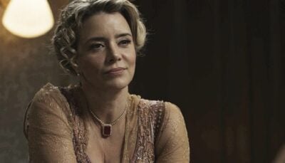 Josephine (Christine Fernandes) em cena de Orgulho e Paixão
(Foto: Divulgação/Globo)