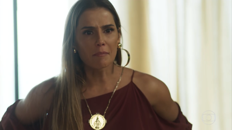 Karola (Deborah Secco) em cena de Segundo Sol (Foto: Reprodução/Globo)
