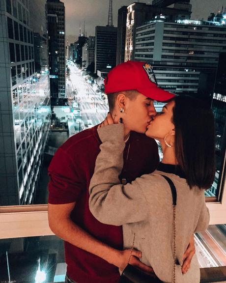 Flávia Pavanelli e Kevinho (Foto: Reprodução/Instagram)