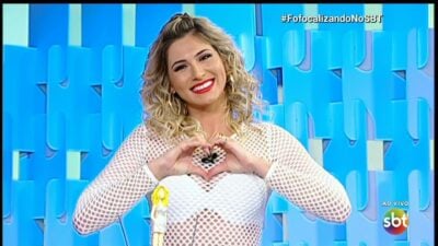A apresentadora Lívia Andrade no Fofocalizando (Foto: Reprodução)