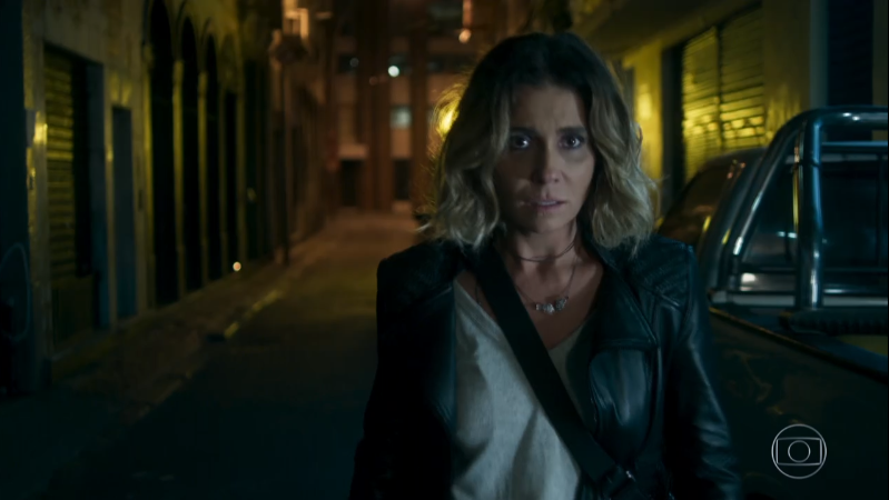 Luzia (Giovanna Antonelli) em cena de Segundo Sol (Foto: Reprodução/Globo)