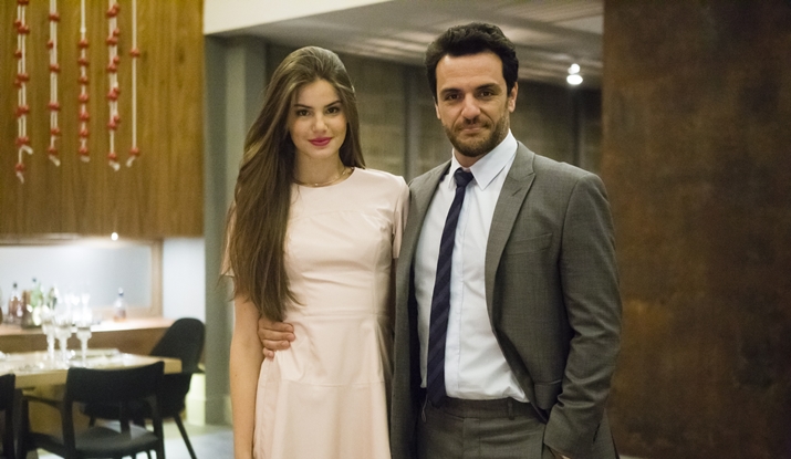 Camila Queiroz e Rodrigo Lombardi protagonizaram Verdades Secretas, escrita por Walcyr Carrasco. (Foto: Divulgação)