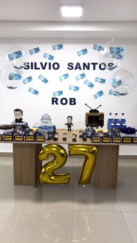 Robson Lins, atualmente em Segundo Sol, ganhou uma festa com tema Silvio Santos (Foto: Reprodução)