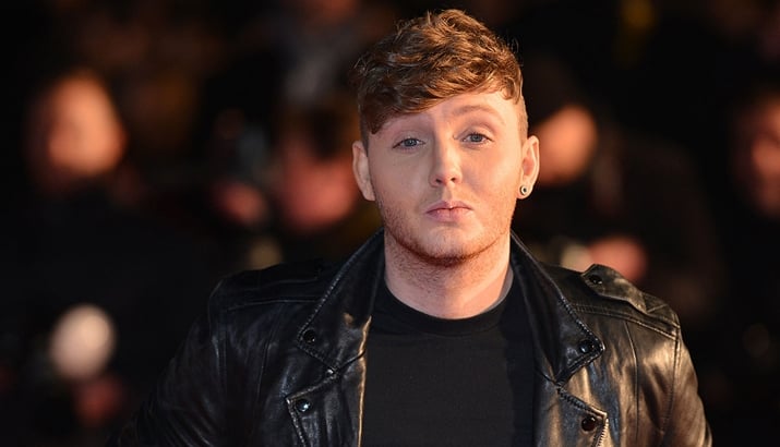 James Arthur é o autor de "Naked", tema de O Tempo Não Para. (Foto: Divulgação)