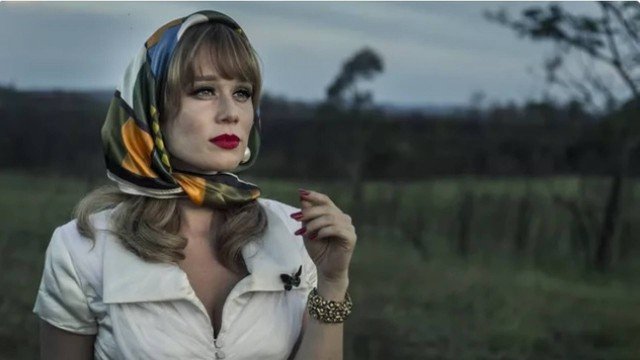 Mariana Ximenes é a exuberante e carismática Adalgisa na minissérie Se Eu Fechar Os Olhos Agora (Foto: Maurício Fidalgo/ Globo/ Divulgação)
