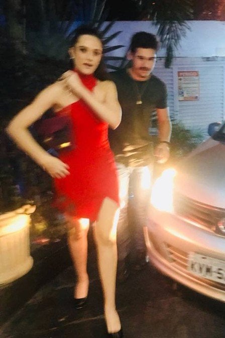 Nicolas Prates e Juliana Paiva: par romântico dentro e fora de cena (Foto: Extra)