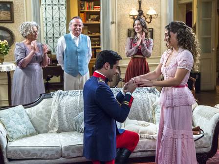 Lídia e Randolfo ficam noivos em Orgulho e Paixão (Foto: Estevam Avellar/ Globo/ Divulgação)