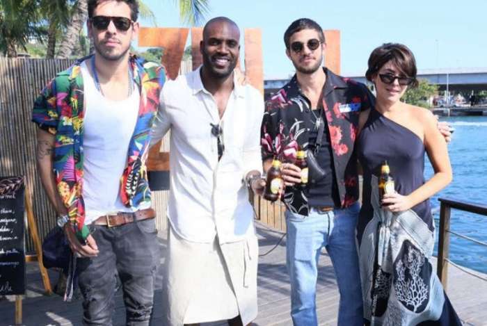 Chay Suede e Fernanda Paes Leme juntos neste domingo (Foto: Divulgação)