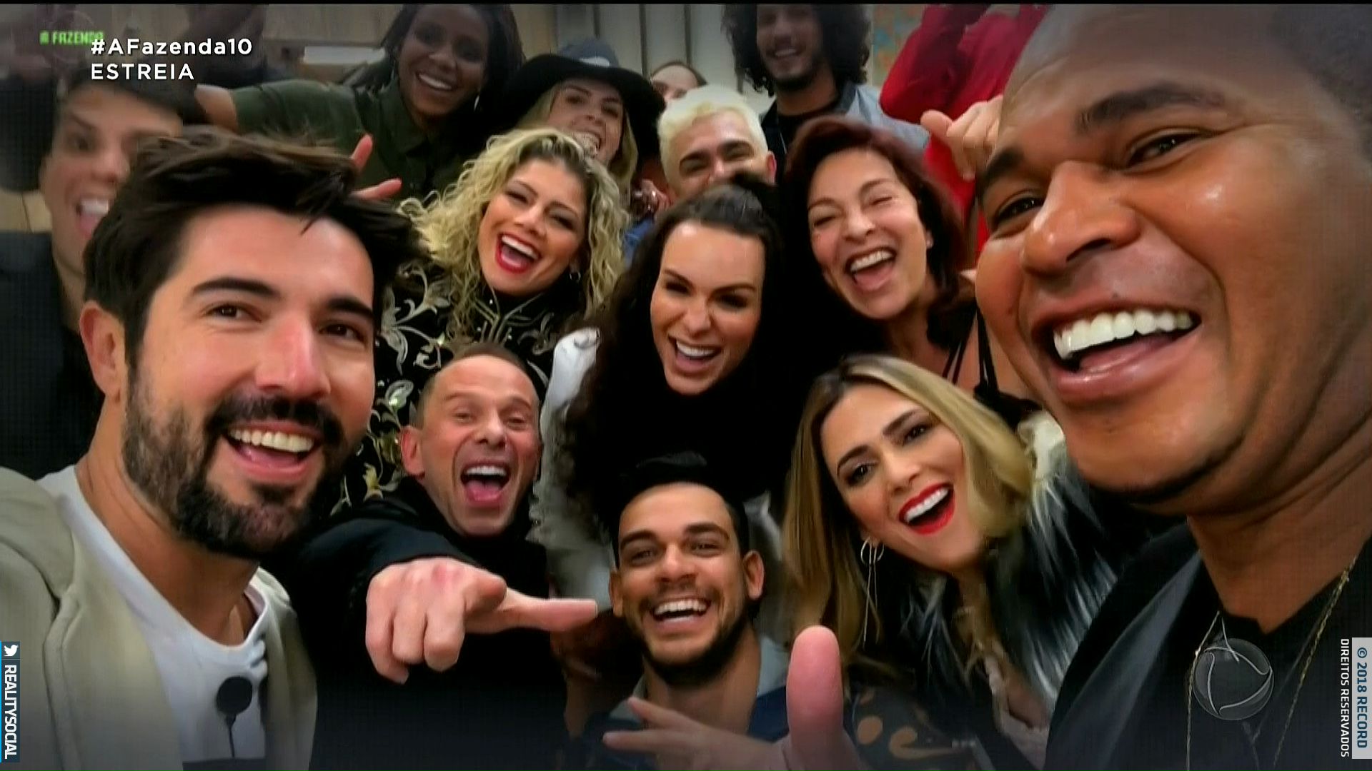 http://tvfoco.uai.com.br/wp-content/uploads/2015/05/Daniela-Mercury.jpg