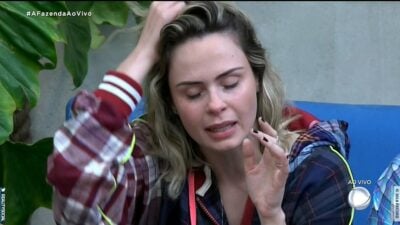 Ana Paula em A Fazenda (Foto: Reprodução)