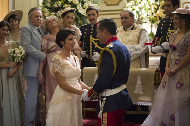 Mariana (Chandelly Braz) e Brandão (Malvino Salvador) em cena de Orgulho e Paixão (Foto: Globo/Cesar Alves)