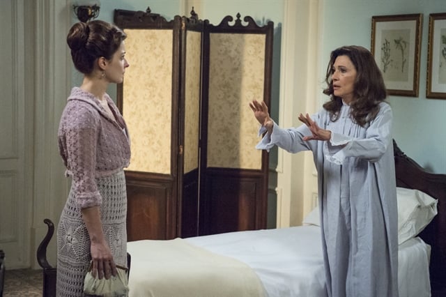Briana (Bruna Spínola) e Lady Margareth (Natalia do Vale) em Orgulho e Paixão (Foto: Globo/Estevam Avellar)