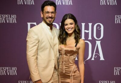 Vitoria Strada e João Vicente de Castro no lançamento de Espelho da Vida
(Foto: Globo/Cesar Alves)