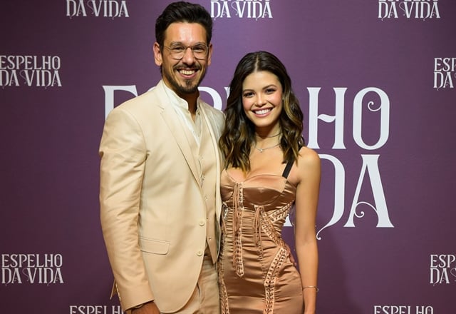Vitoria Strada e João Vicente de Castro no lançamento de Espelho da Vida (Foto: Globo/Cesar Alves)