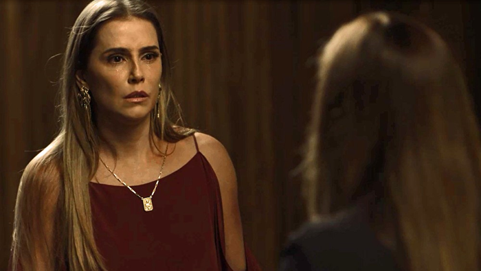 Karola (Deborah Secco) em cena de Segundo Sol (Foto: Divulgação/Globo)