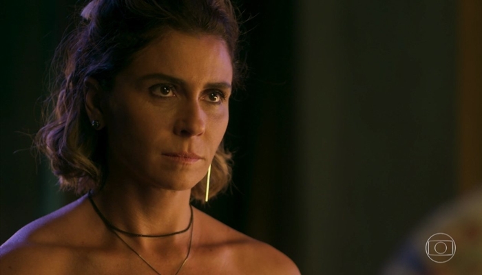 Luzia (Giovanna Antonelli) em cena de Segundo Sol (Foto: Reprodução/Globo)