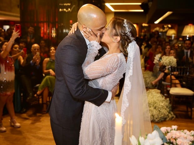 Camilla Camargo e Leonardo Lessa se casam (Foto: Manuela Scarpa/Brazil News)