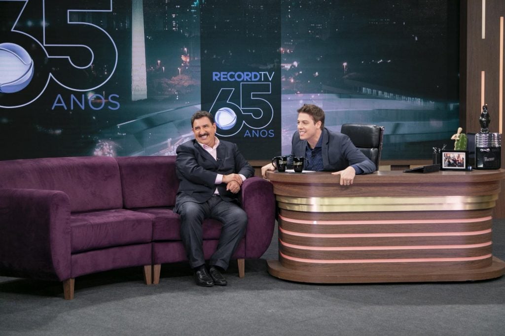 Ratinho esteve na Record no Programa do Porchat (Foto reprodução)