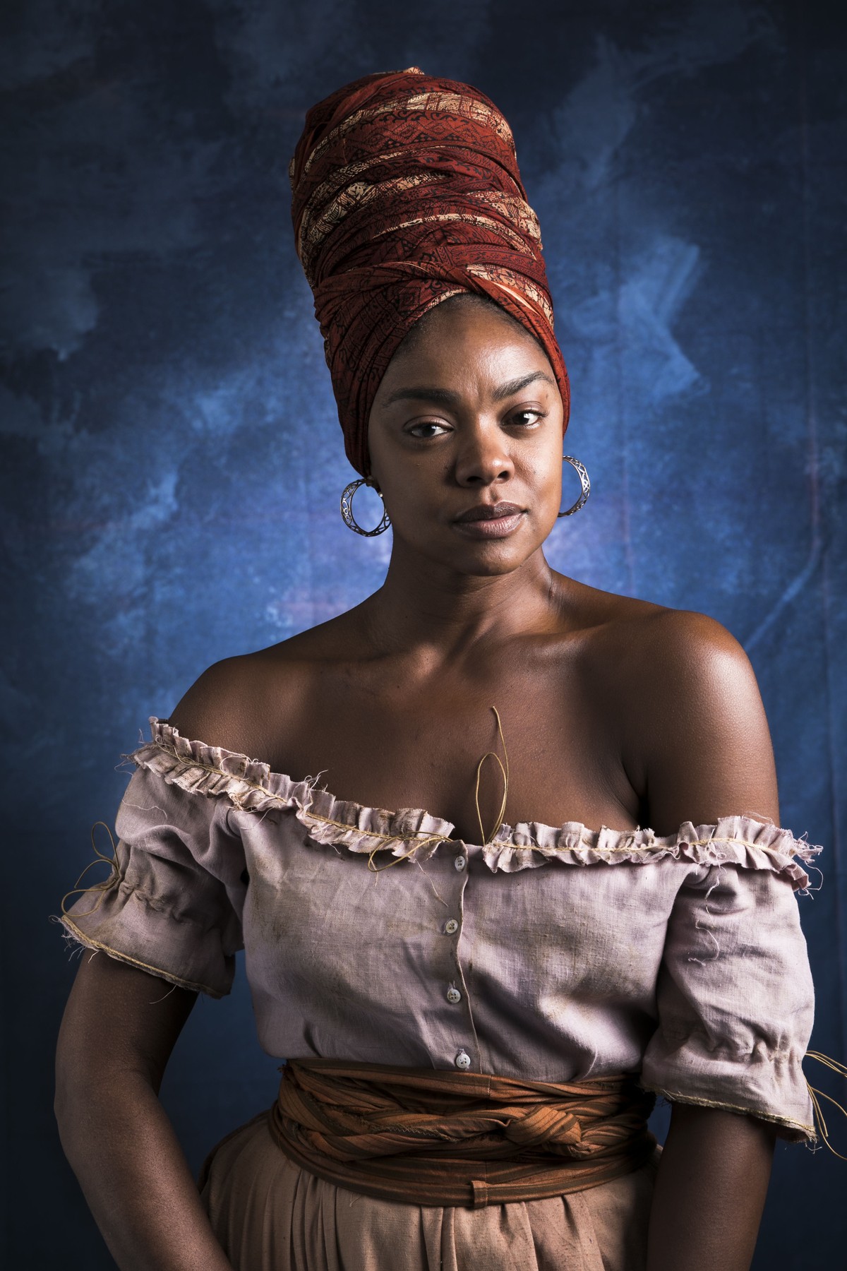 Cairu (Cris Vianna) em O Tempo Não Para (Foto: Divulgação/ João Miguel Júnior/ Globo)